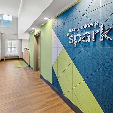 Spark By Hilton Woodbridge Exteriör bild