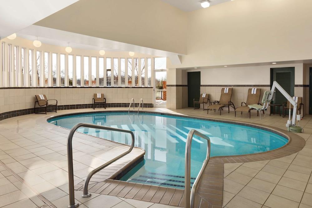 Spark By Hilton Woodbridge Exteriör bild