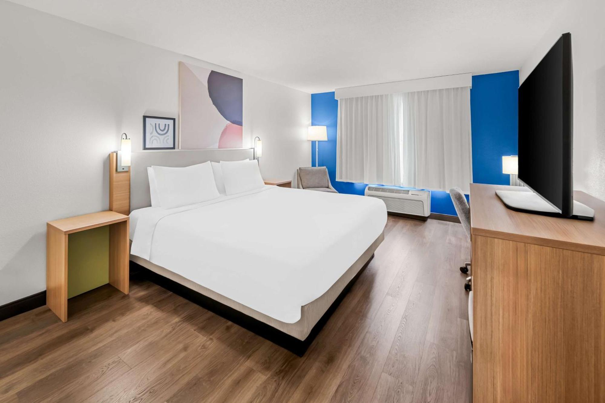 Spark By Hilton Woodbridge Exteriör bild